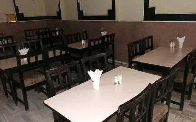Hotel Jai Hind And Resturant