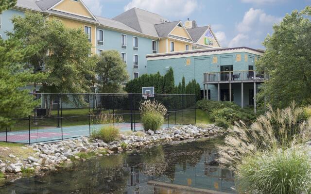 Holiday Inn Express Holland by IHG