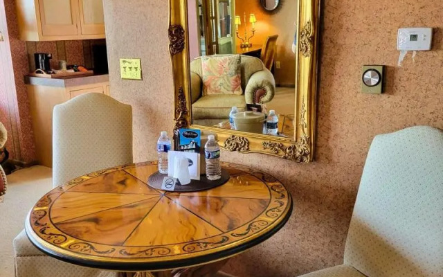 Altland House Inn and Suites