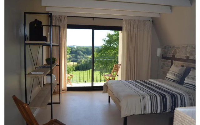 A L'Ombre Du Tilleul