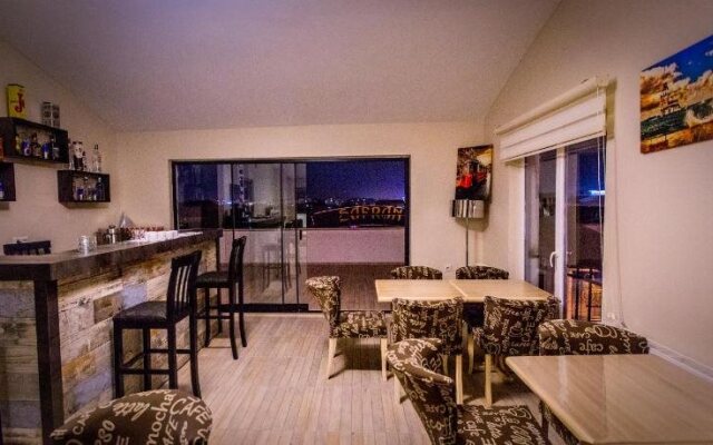 Rosso Hotel