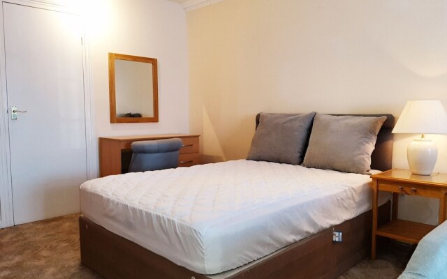 Enticing Apartment in Wimborne Near Model Town