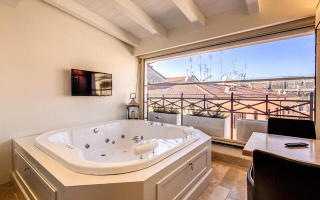 Hotel Domus Mea