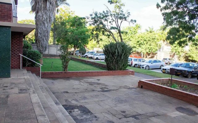 Remarkable 2-bed Apartment in Harare