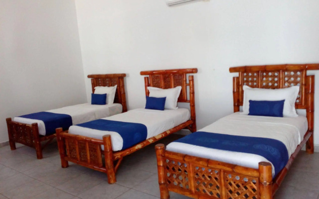 Nauti-K Beach Hotel