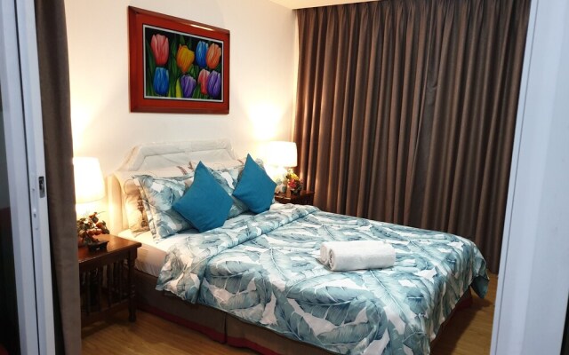 Comfort Condo @ Azure Urban Residences