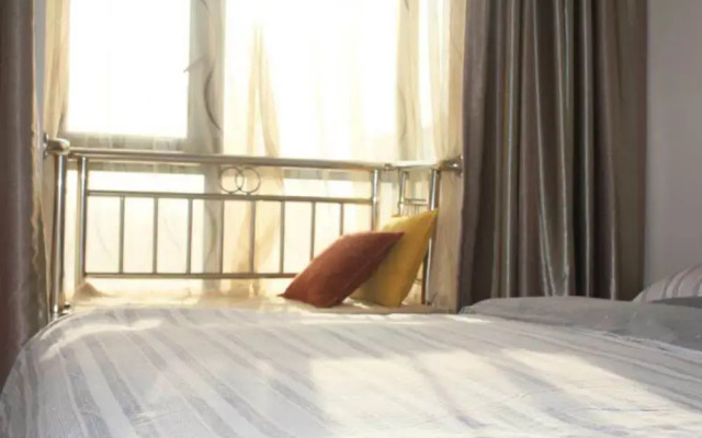 Xinhe Apartment