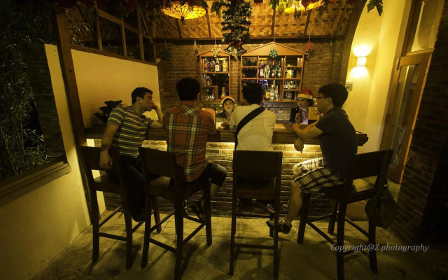 Raza Gyo Hotel
