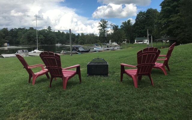Sunny Acres Resort and Marina
