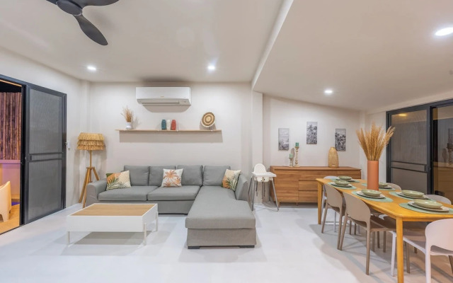 Stylish Rooftop Pool Villa Sea View V211