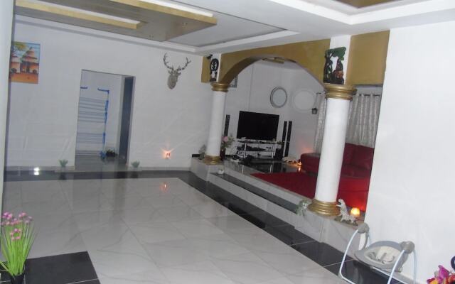 Welcome To Our Lovely 3-bed Apartment in Abidjan