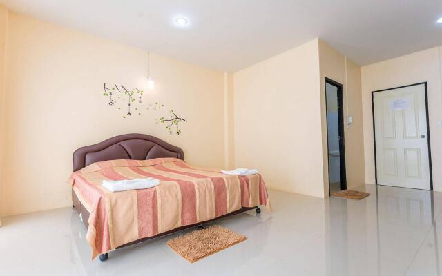 Phet Ngam Hotel