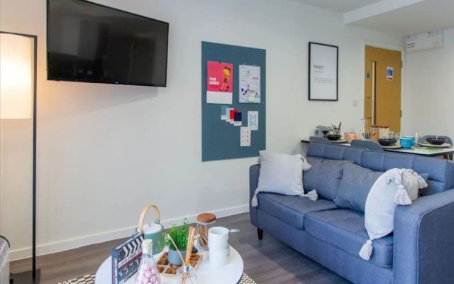 Ensuite Rooms STUDENTS Only - CANTERBURY - Campus Accommodation