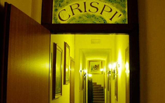 Crispi Rooms