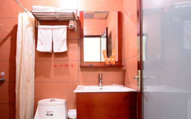 佳橙酒店(厦门枋湖车站店)