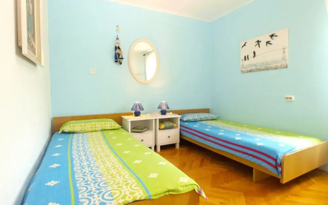 Apartment 64