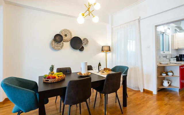 Athens Luxury Getaway - Pasalimani City Oasis