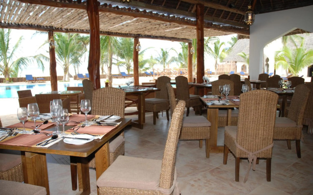 Sultan Sands Island Resort