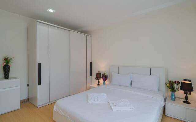 GoldStone Residency Patong , Phuket
