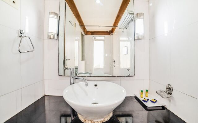 FabHotel Lakme Executive FC Road