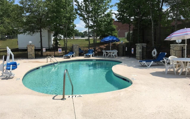 Americas Best Value Inn Conyer