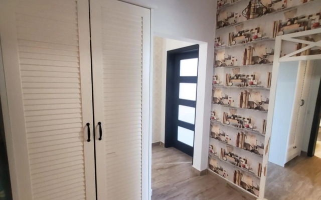 Morii Lake Apartment