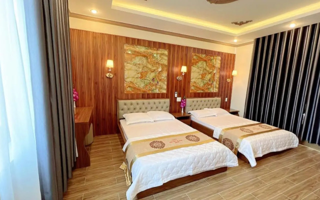 Huong Tuyet Motel