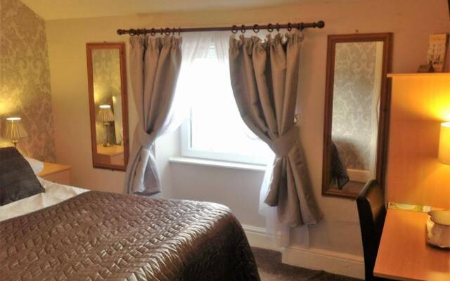 The Clovelly - Guest Accomodation
