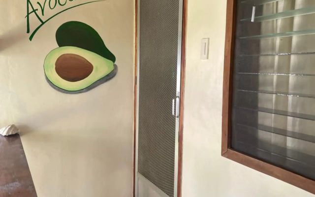 Chelle's Guesthouse and Backpackers