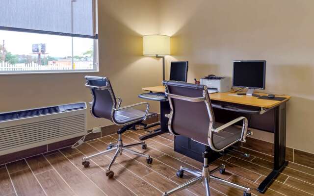 Comfort Inn & Suites Wilkes Barre - Arena