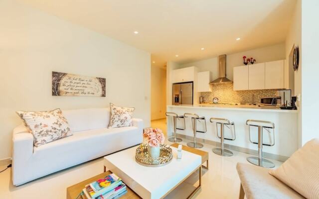 Waykiri Luxury Apartment, Unit A-13