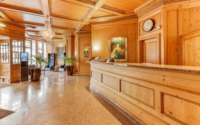 King's Hotel Center