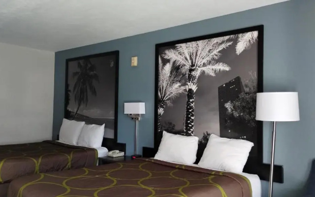 Super 8 Dania/fort Lauderdale