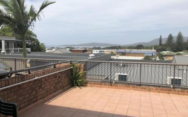 Bronte Court No 3 at South West Rocks