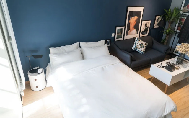Cactus space-Sanlitun Photography themed Apartment