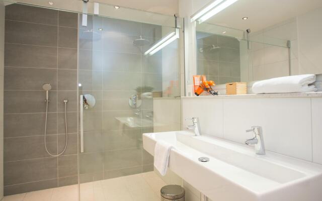 Spacious apartment with sauna and two balconies in Winterberg