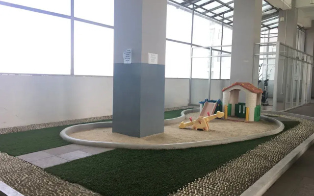 Warm Studio Apartment at Harvard Jatinangor