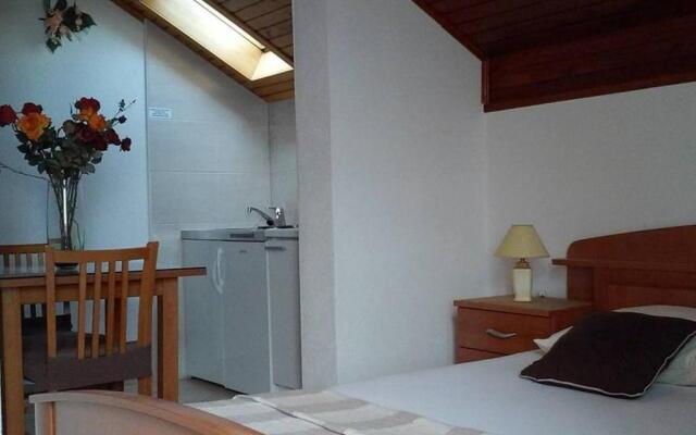 Apartments Rose Loboja