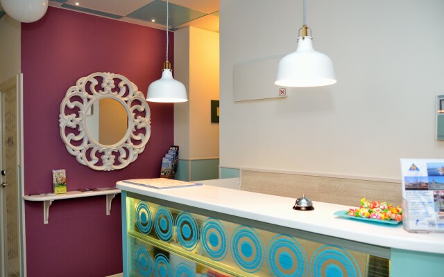 Hostal Far Home Plaza Mayor