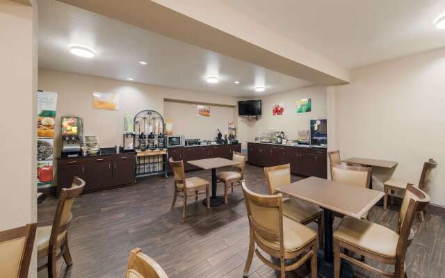 Quality Inn & Suites Terrell