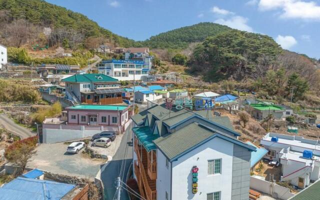 Geojedo New Happiness Pension