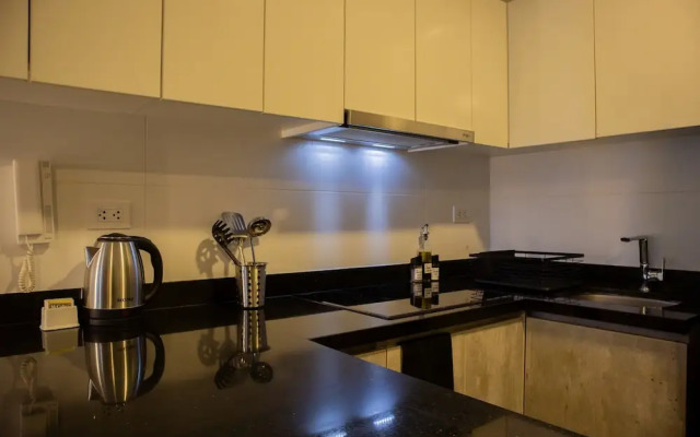 w Exceptional 1BR w Balcony in San Isidro