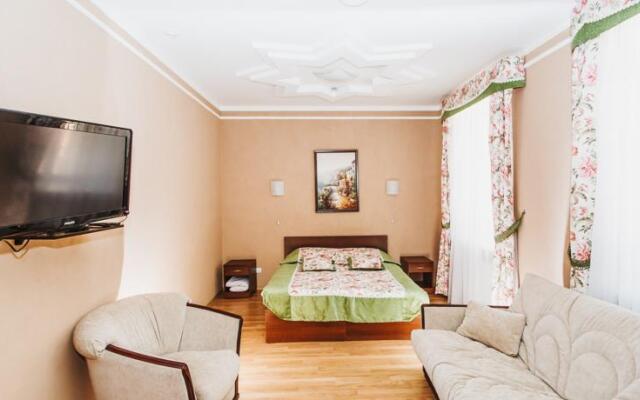 Chaykovsky Na Ulitse Shlyuzovaya Mini-Hotel