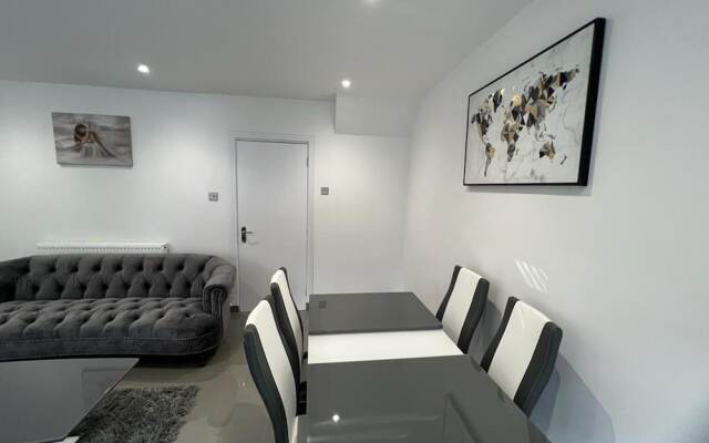 Modern Executive 2-bed Apartment in London