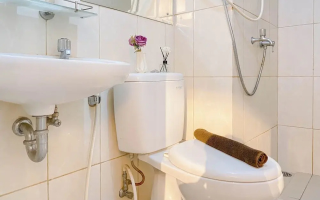 Comfort 2BR Apartment at Springlake Summarecon Bekasi
