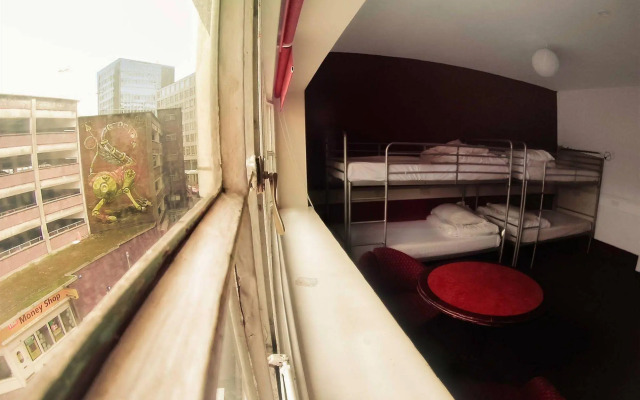 Rock n Bowl Hostel