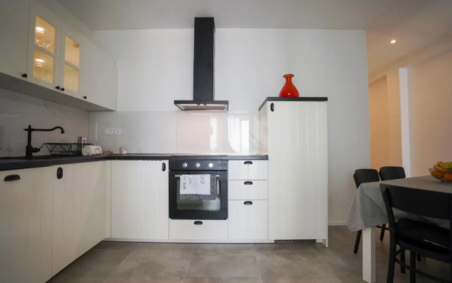 Residence top location apt. 1 Marghareta with sea view