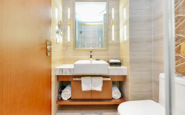 Yitel Premium (Shanghai Wujiaochang Metro Station)