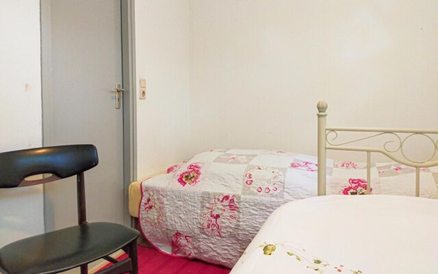 Beautiful Home in Rekem-lanaken With Wifi and 2 Bedrooms