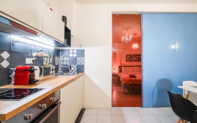 A Gift in the Heart of Monastiraki A